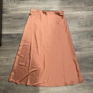 Express Midi Skirt